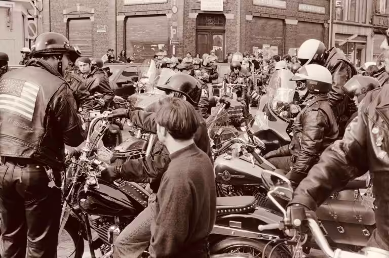 Raoul Vaneigem : Du Mai 68 aux Gilets Jaunes, la critique radicale de la société marchande