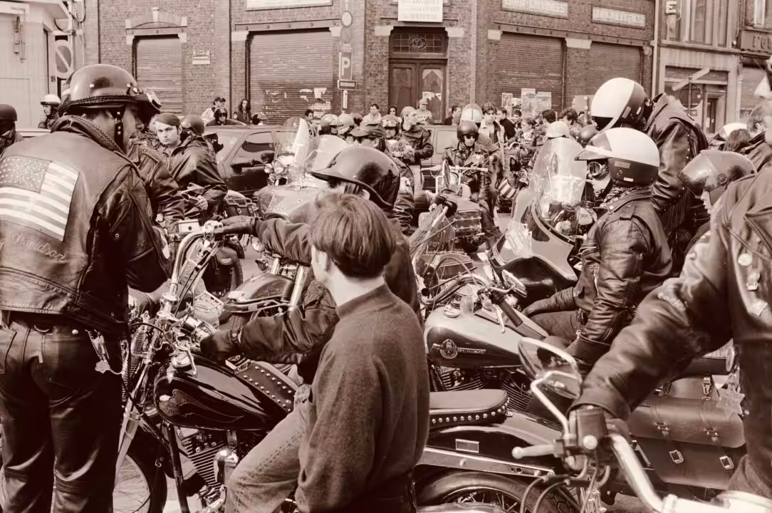 Raoul Vaneigem : Du Mai 68 aux Gilets Jaunes, la critique radicale de la société marchande
